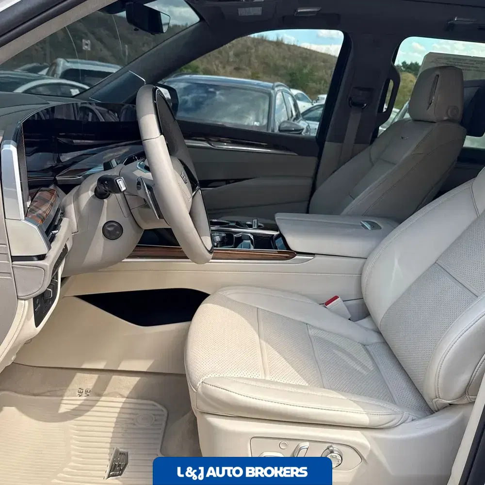 2025 Cadillac Escalade ESV Sport Platinum