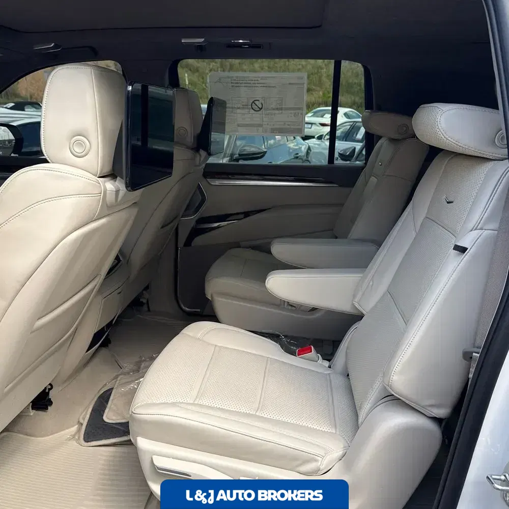 2025 Cadillac Escalade ESV Sport Platinum