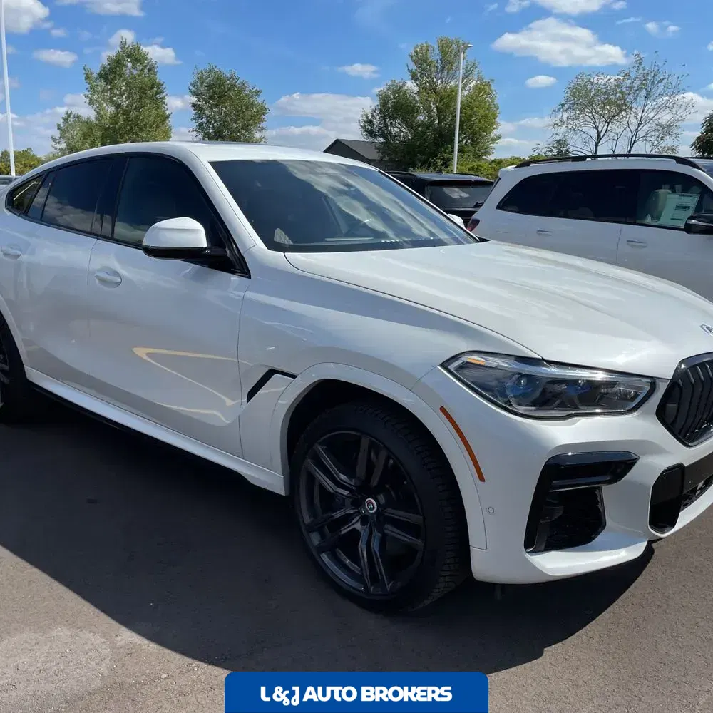 2023 BMW X6 M50i