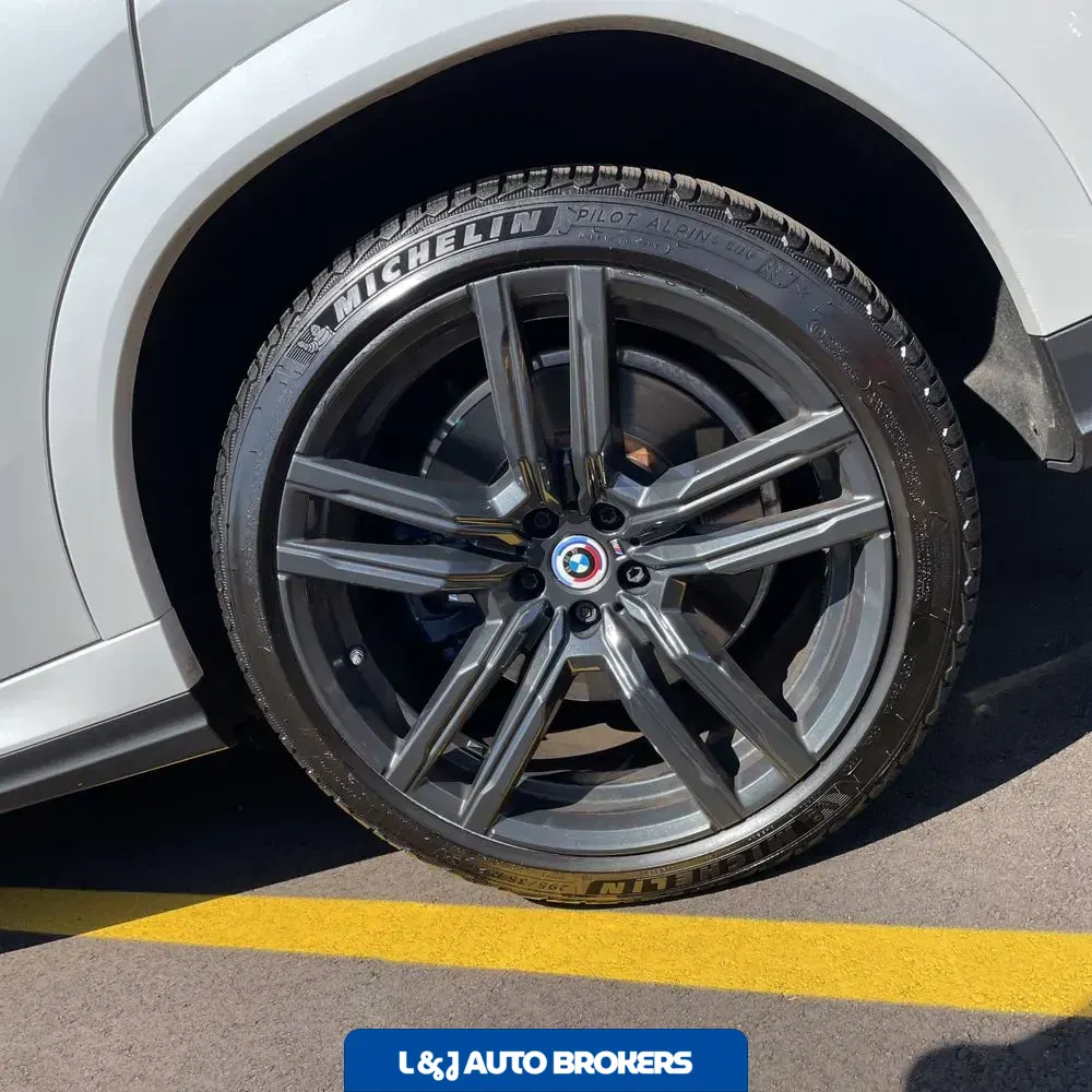 2023 BMW X6 M50i