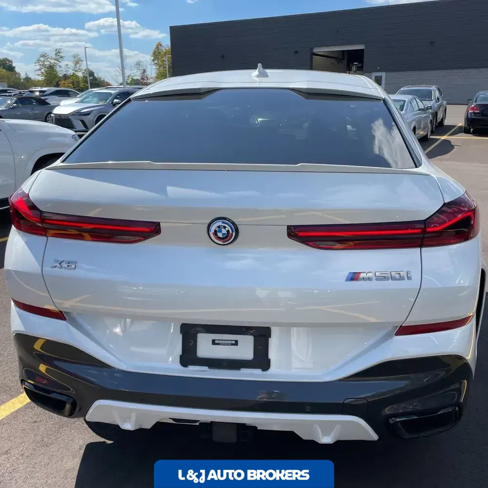 2023 BMW X6 M50i