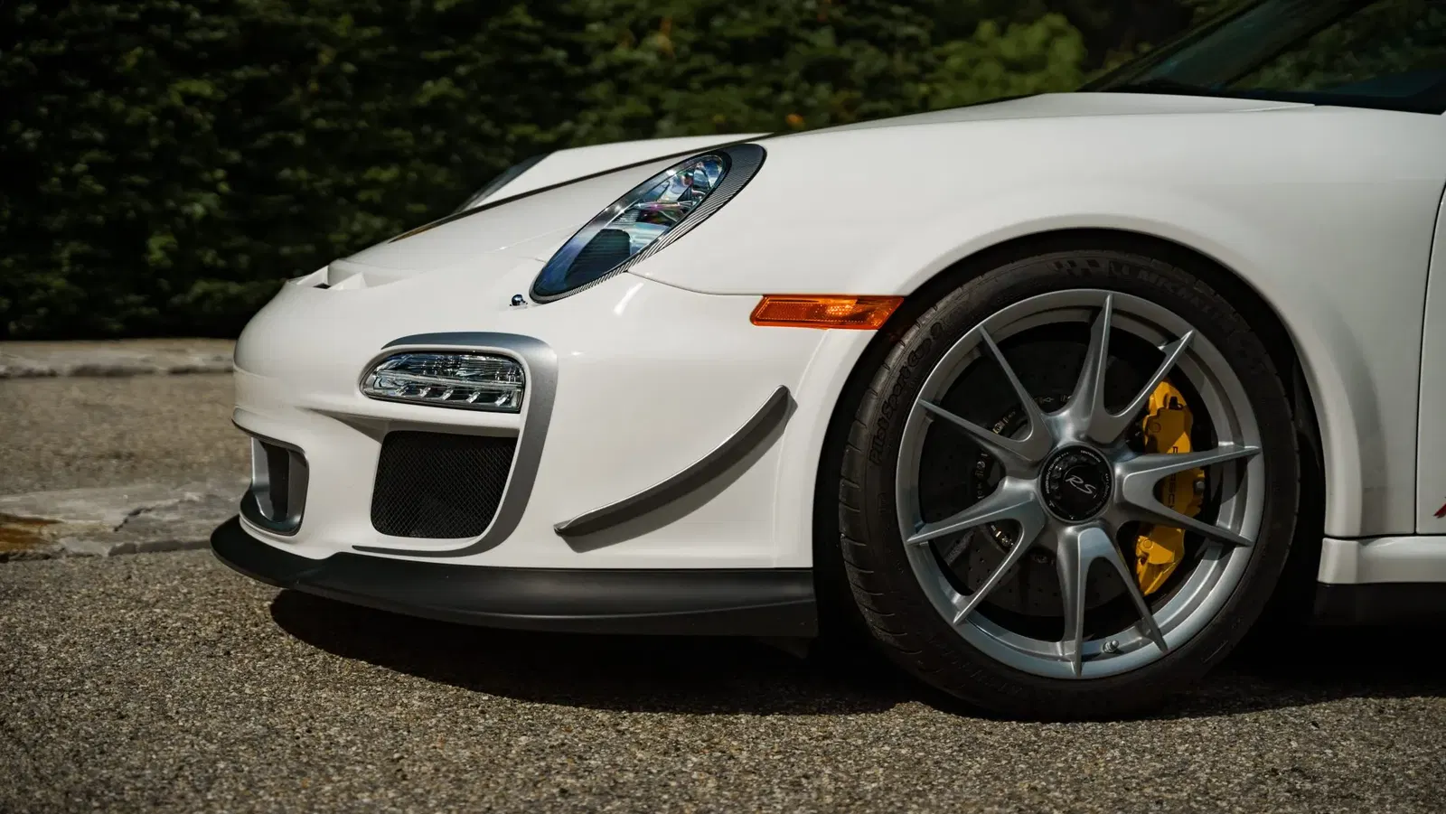 965-Mile 2011 Porsche 911 GT3 RS 4.0