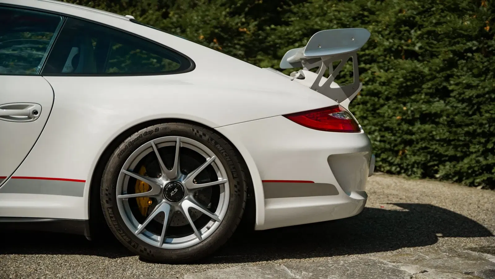965-Mile 2011 Porsche 911 GT3 RS 4.0