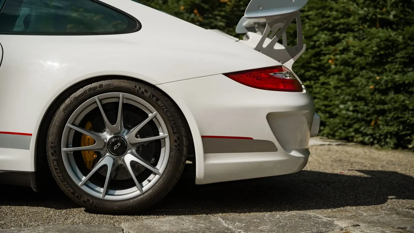 965-Mile 2011 Porsche 911 GT3 RS 4.0