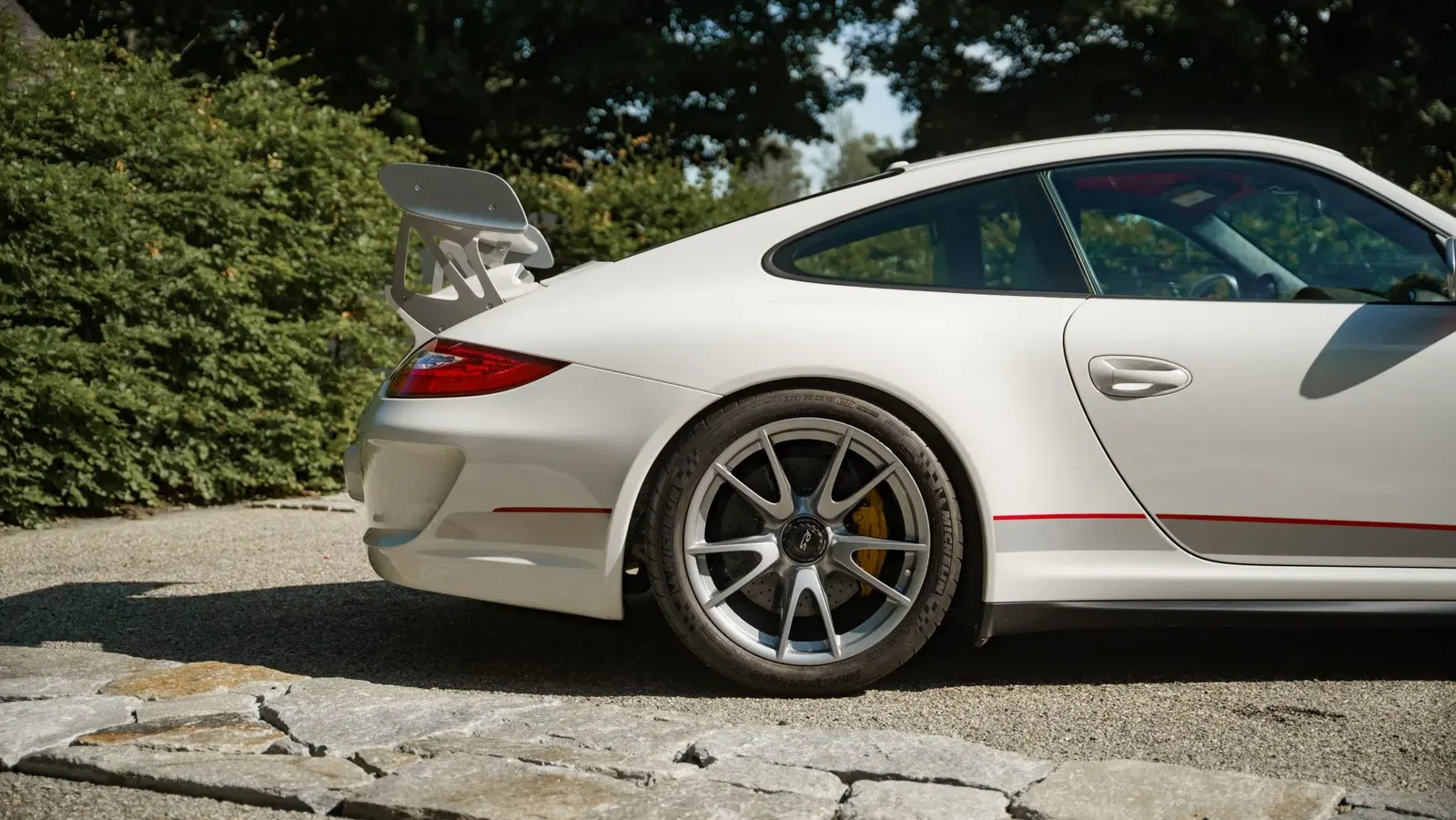 965-Mile 2011 Porsche 911 GT3 RS 4.0