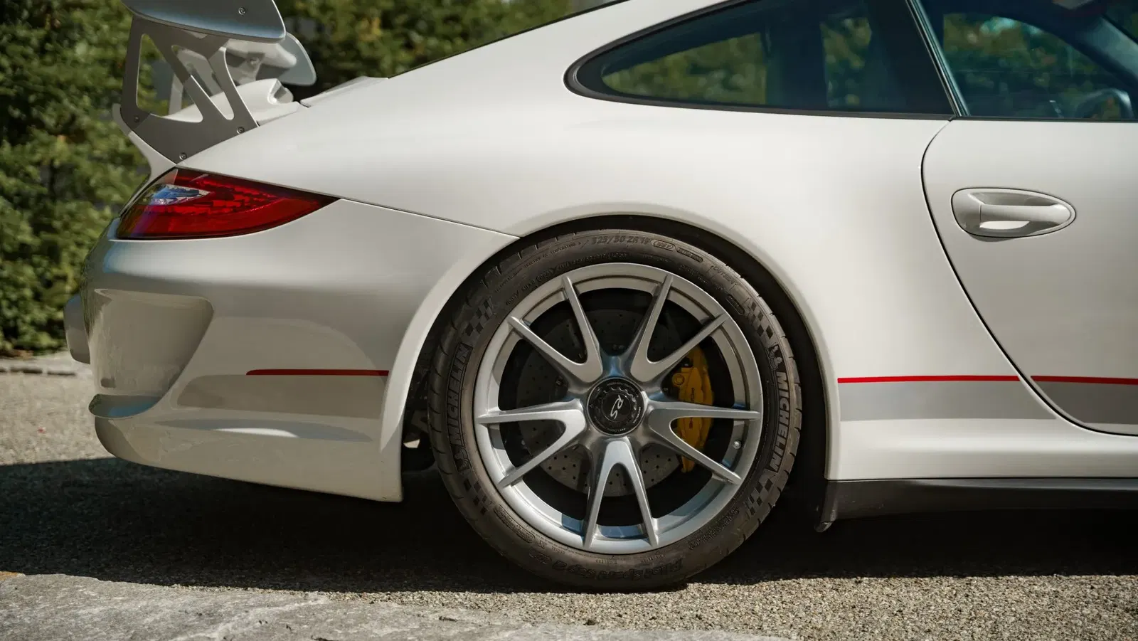 965-Mile 2011 Porsche 911 GT3 RS 4.0
