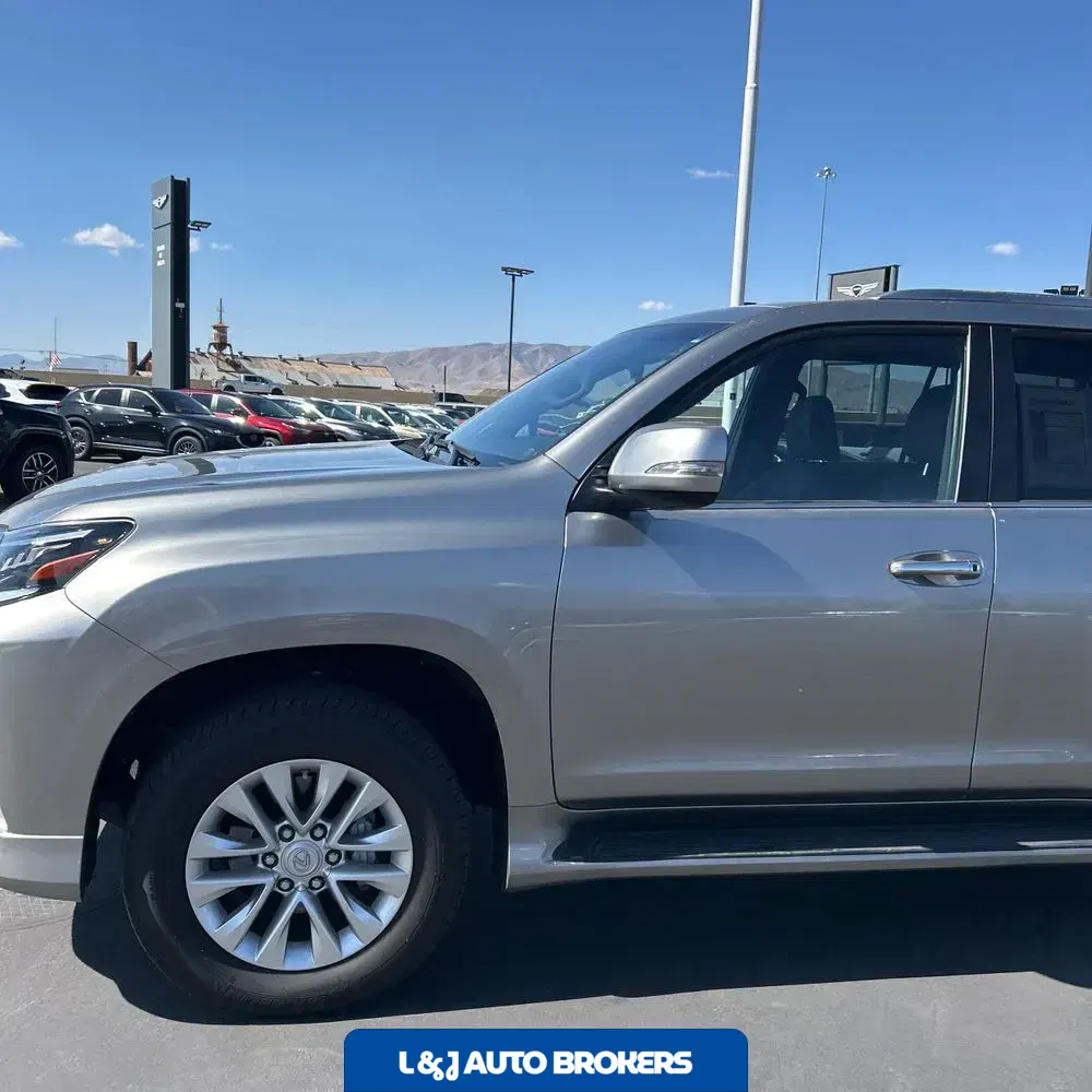 2023 Lexus GX 460 Base
