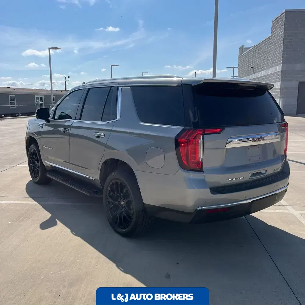 2023 GMC Yukon SLT