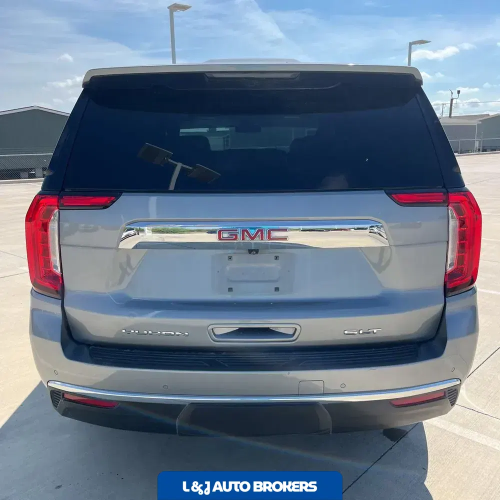 2023 GMC Yukon SLT