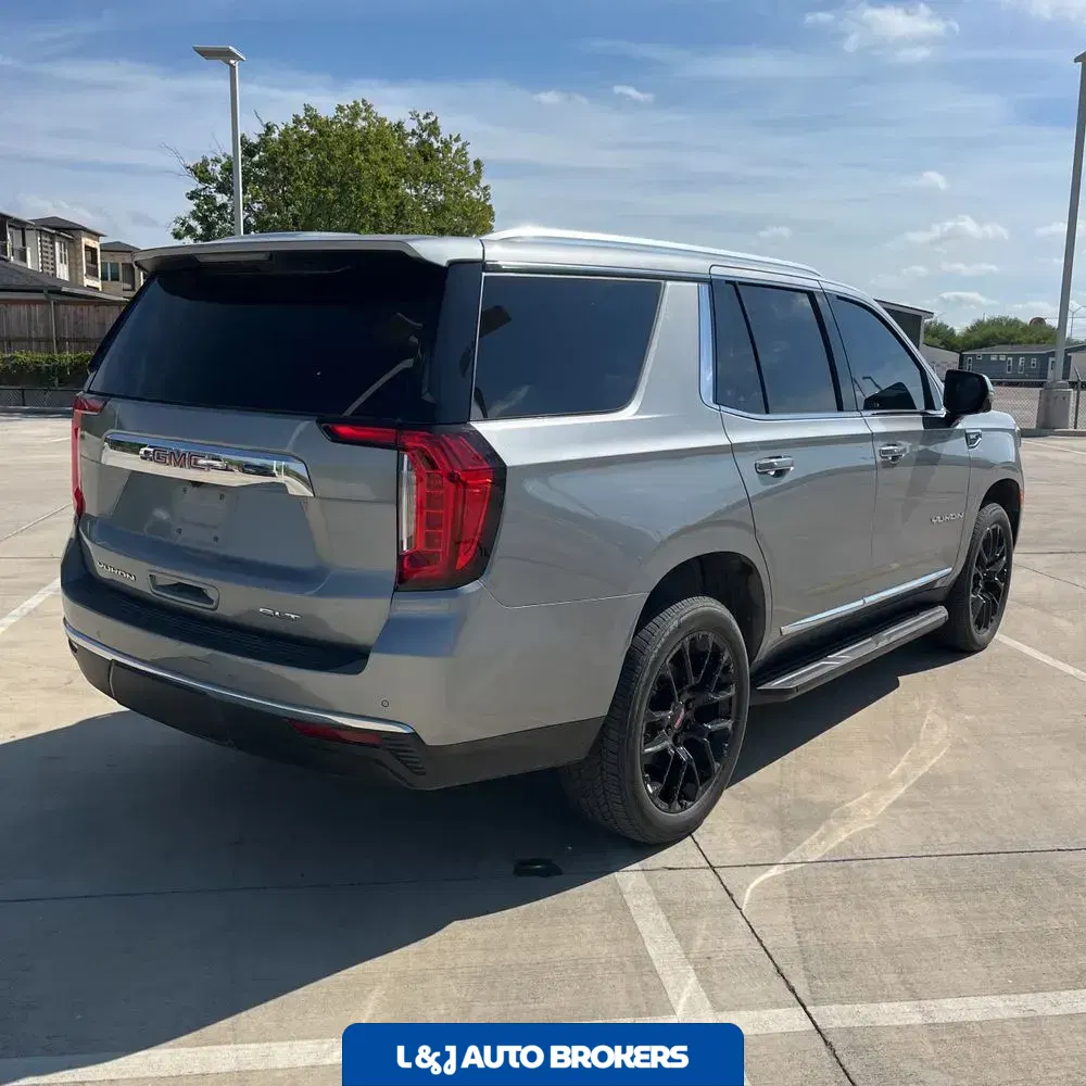 2023 GMC Yukon SLT
