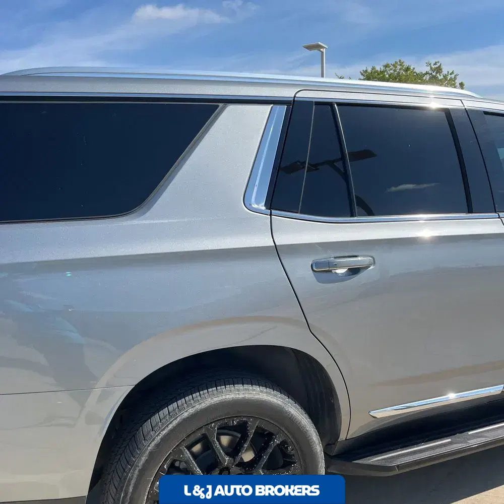 2023 GMC Yukon SLT