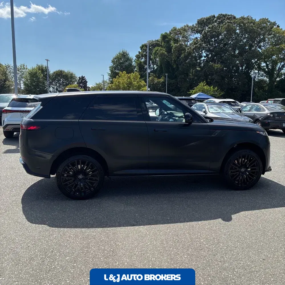 2025 Land Rover Range Rover Sport P635 SV Edition Two