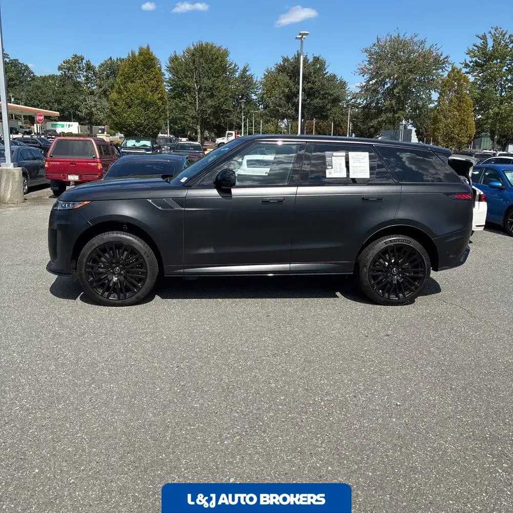 2025 Land Rover Range Rover Sport P635 SV Edition Two