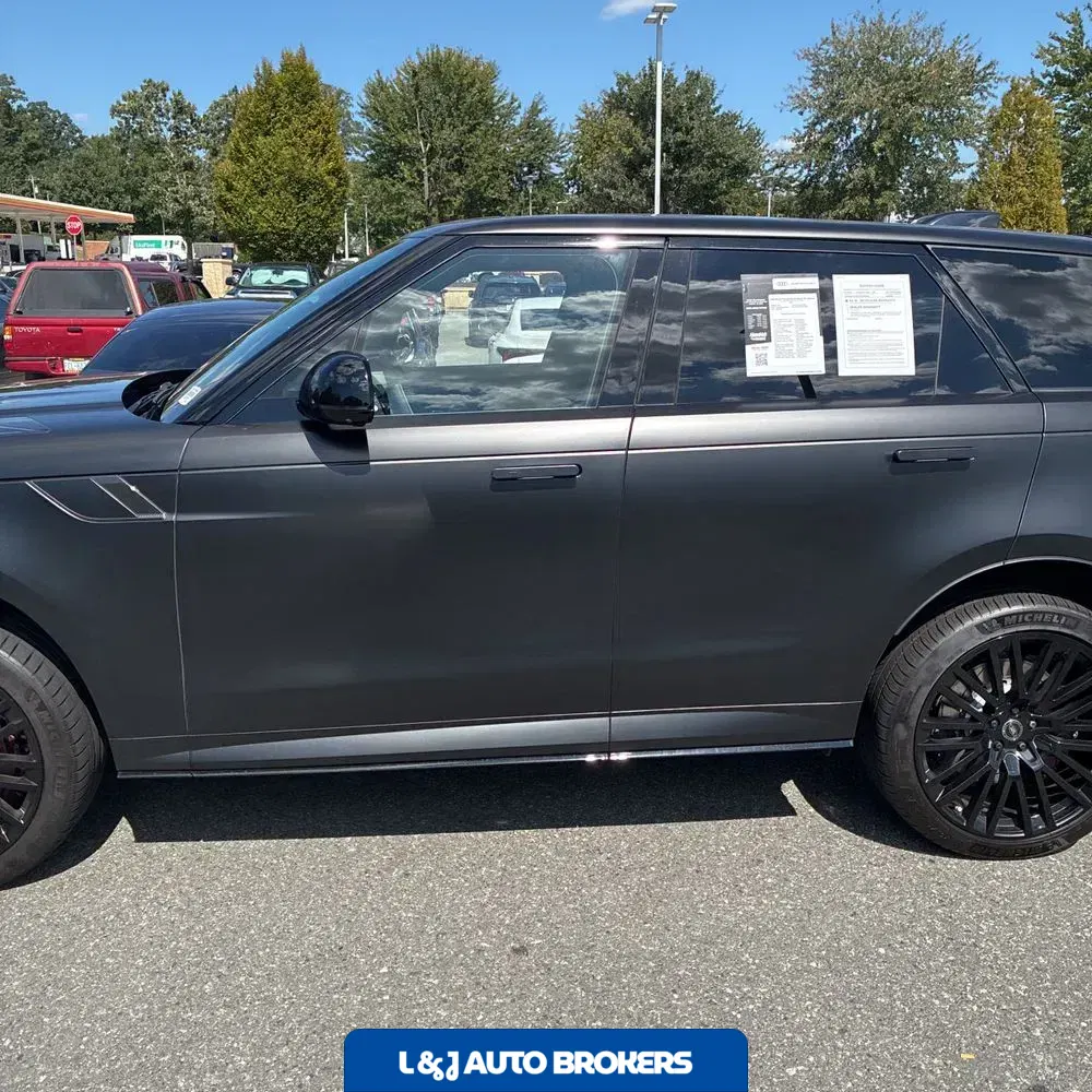 2025 Land Rover Range Rover Sport P635 SV Edition Two