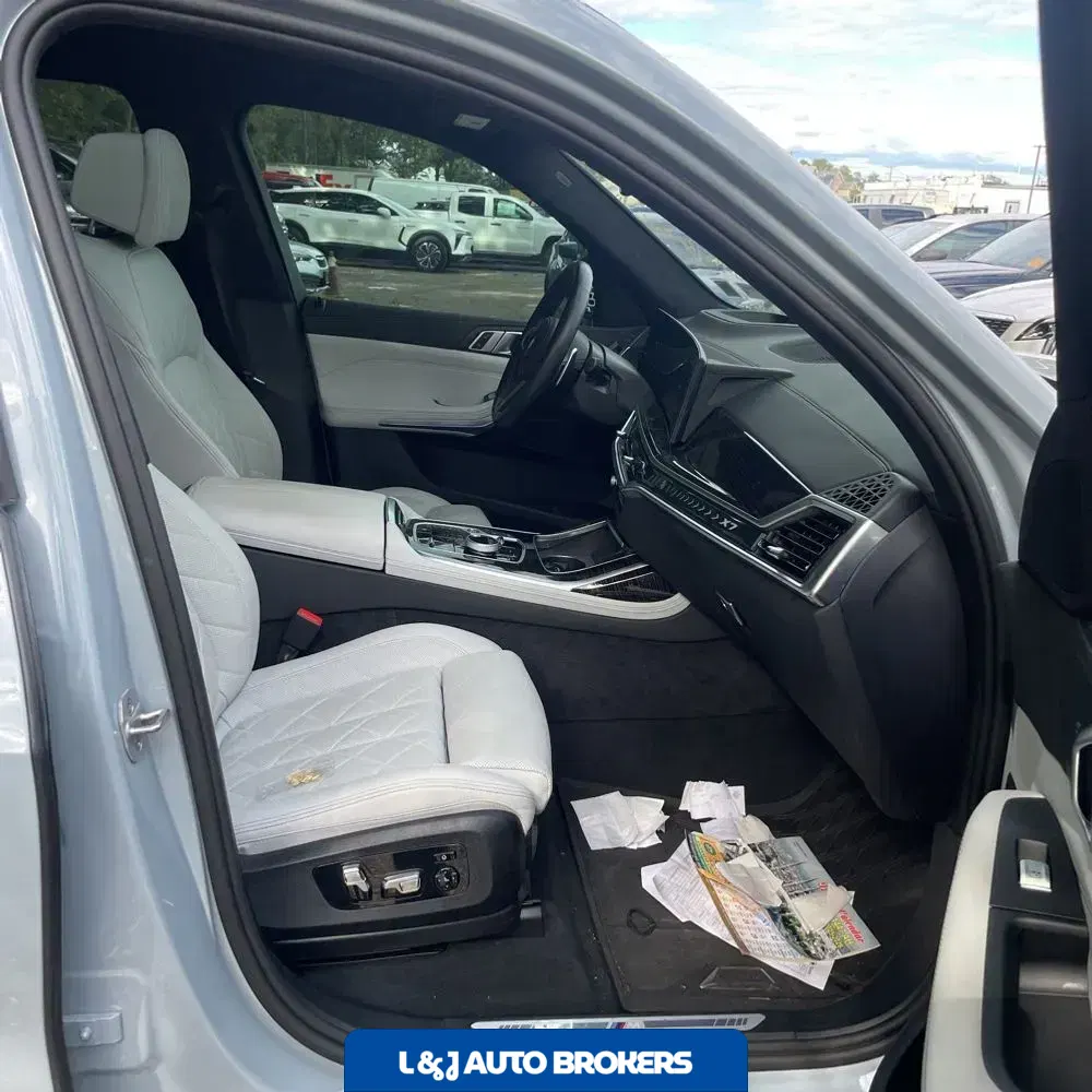 2025 BMW X7 XDrive40i