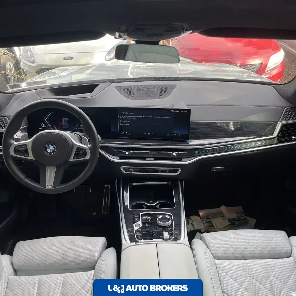 2025 BMW X7 XDrive40i