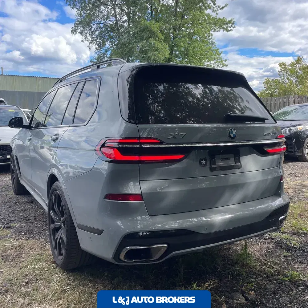 2025 BMW X7 XDrive40i
