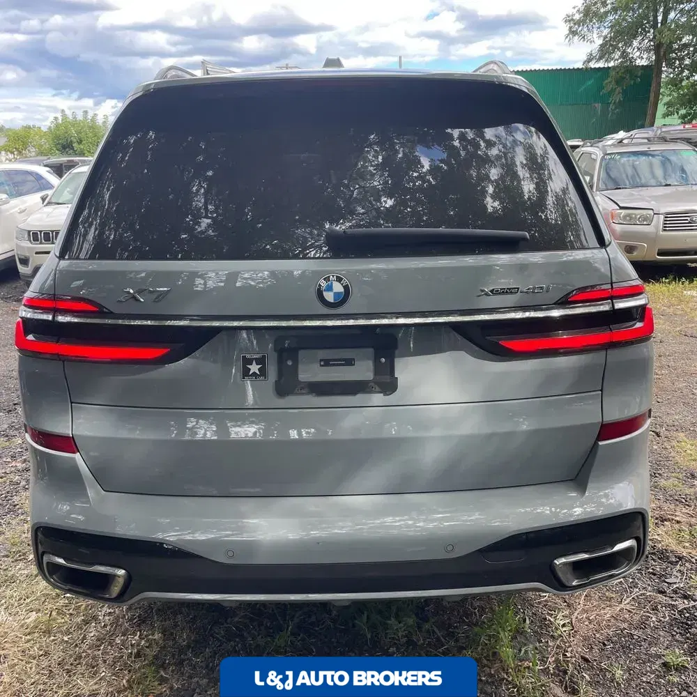 2025 BMW X7 XDrive40i