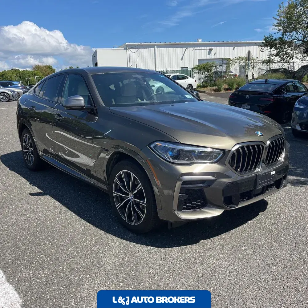 2023 BMW X6 M50i