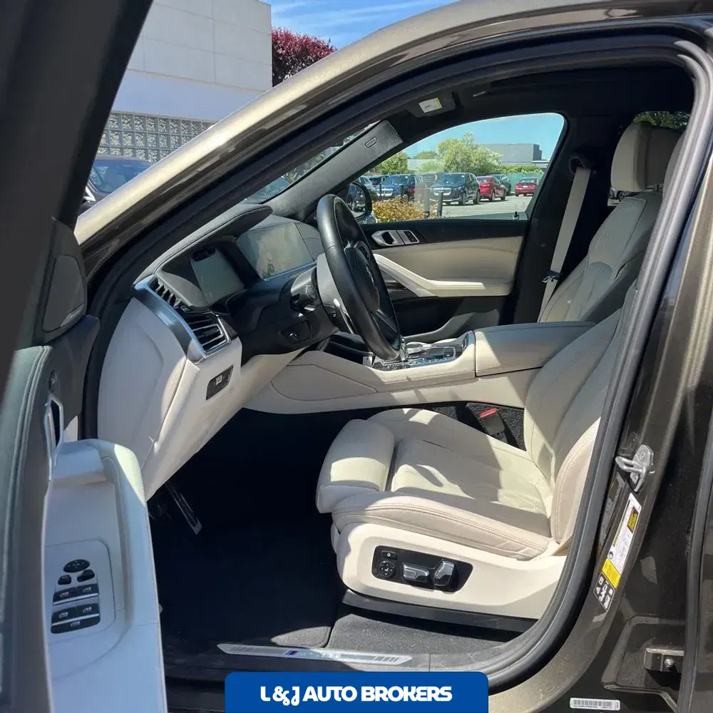 2023 BMW X6 M50i