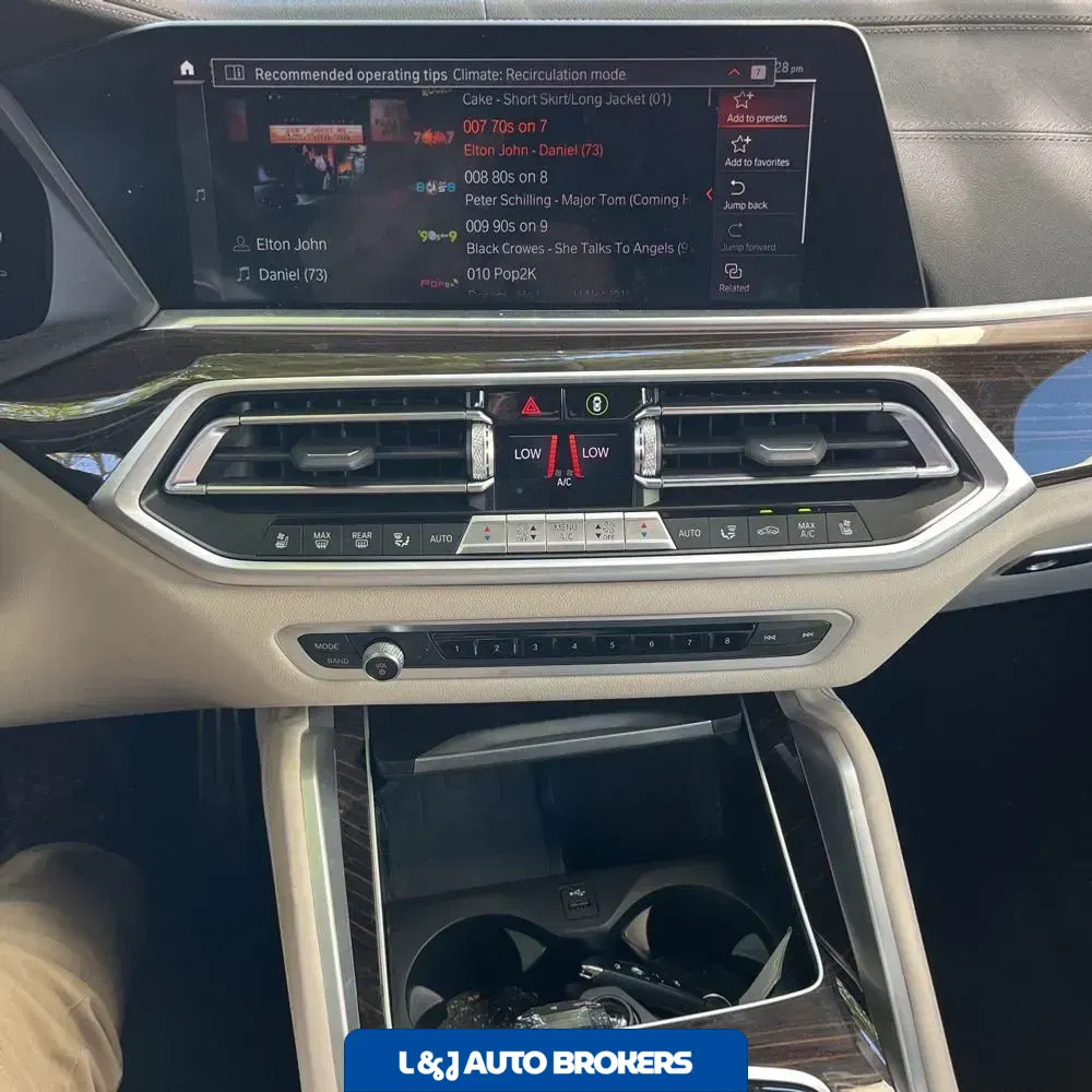 2023 BMW X6 M50i