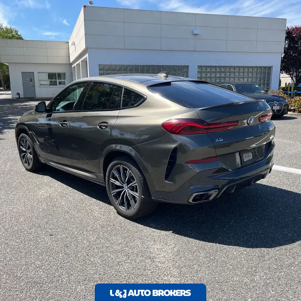 2023 BMW X6 M50i