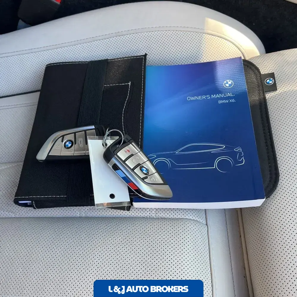 2023 BMW X6 M50i