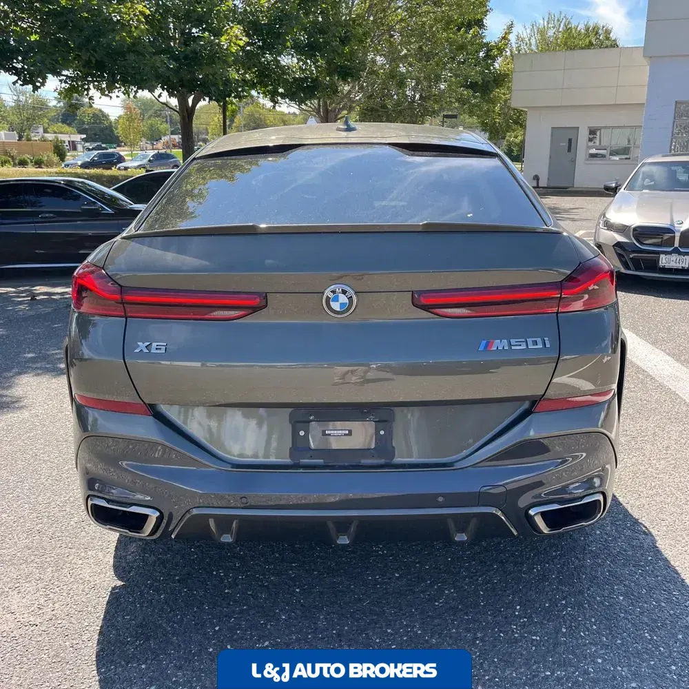 2023 BMW X6 M50i