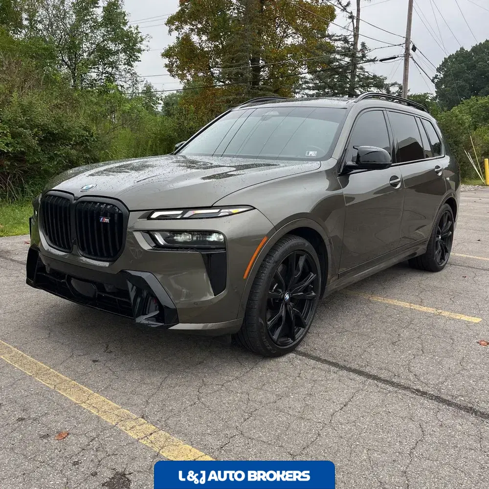 2024 BMW X7 M60i