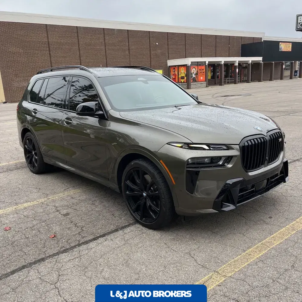 2024 BMW X7 M60i