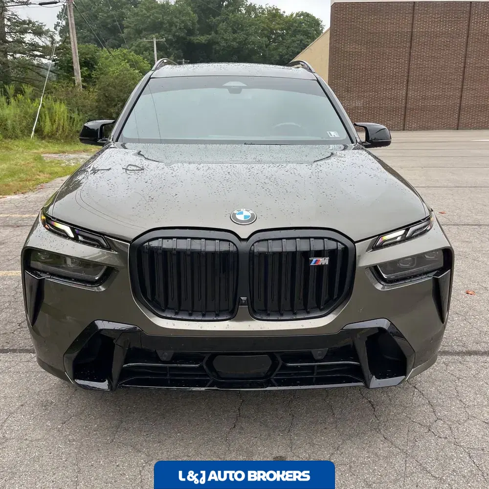 2024 BMW X7 M60i