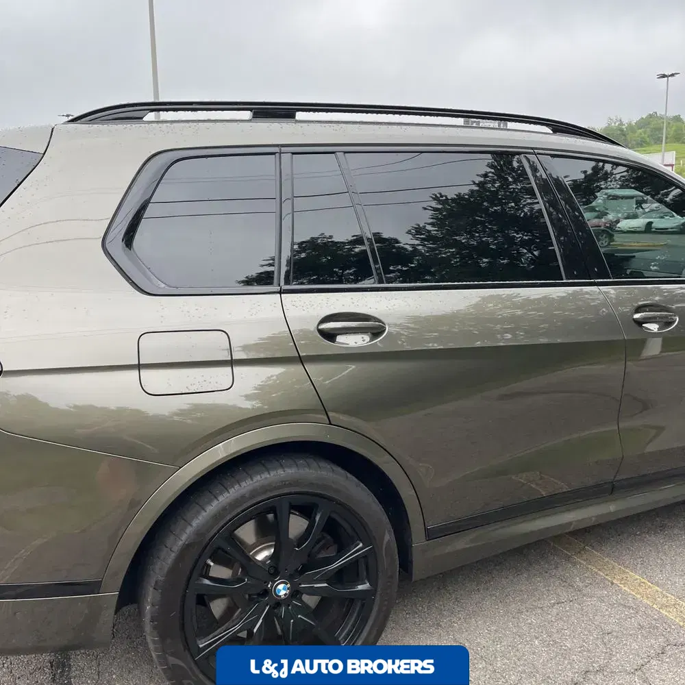 2024 BMW X7 M60i