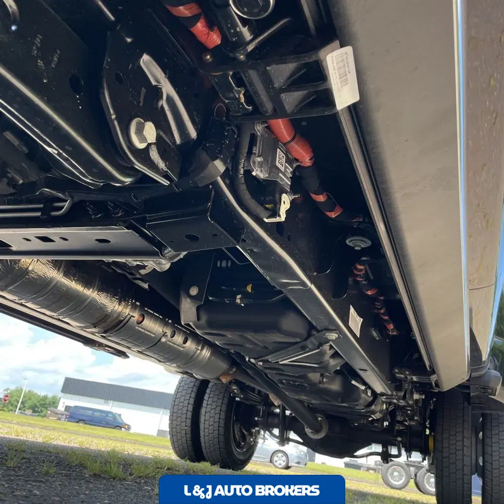 2025 Ford F-450 Super Duty Platinum