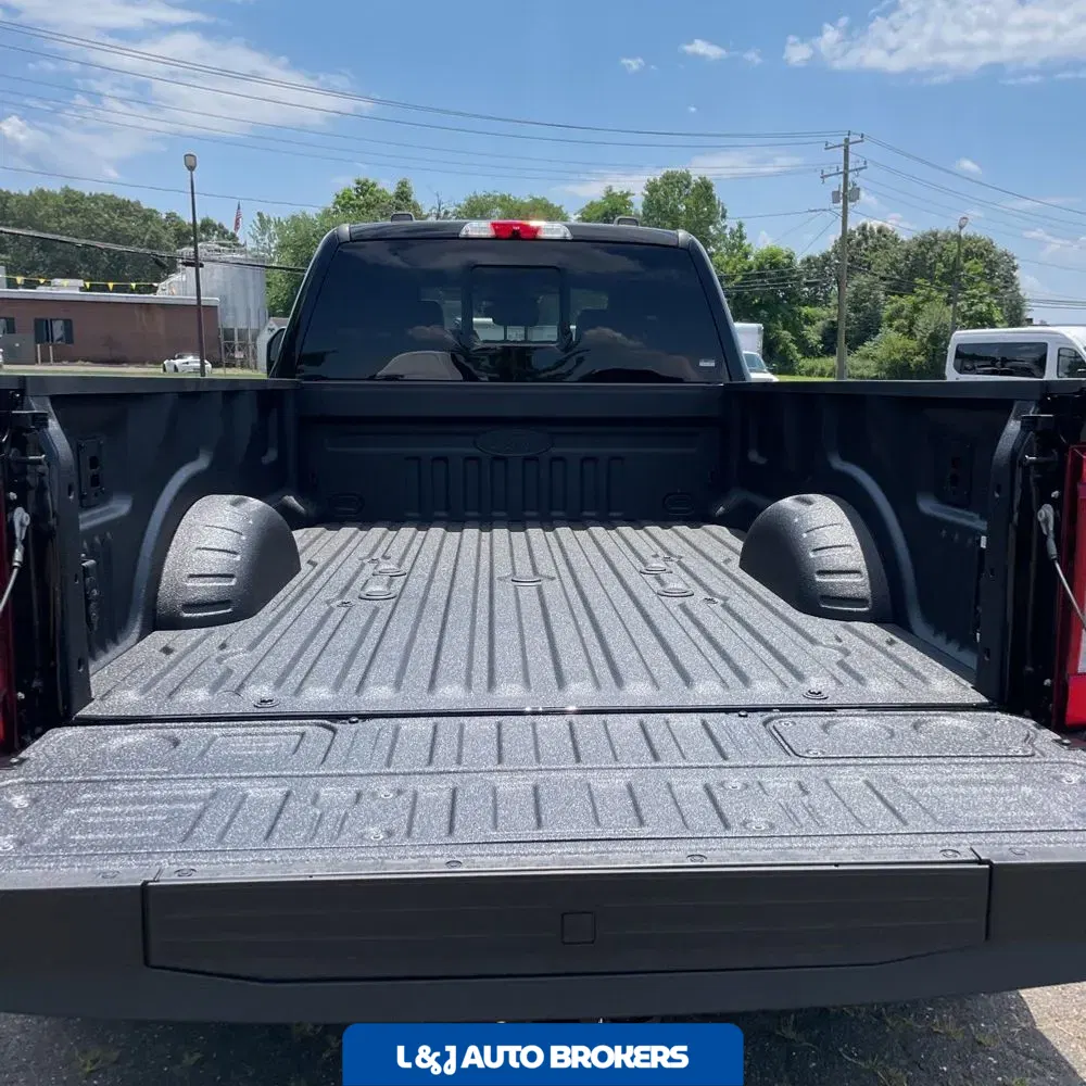 2025 Ford F-450 Super Duty Platinum