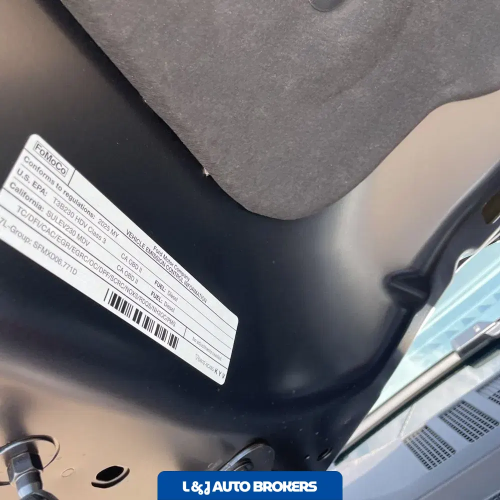 2025 Ford F-450 Super Duty Platinum