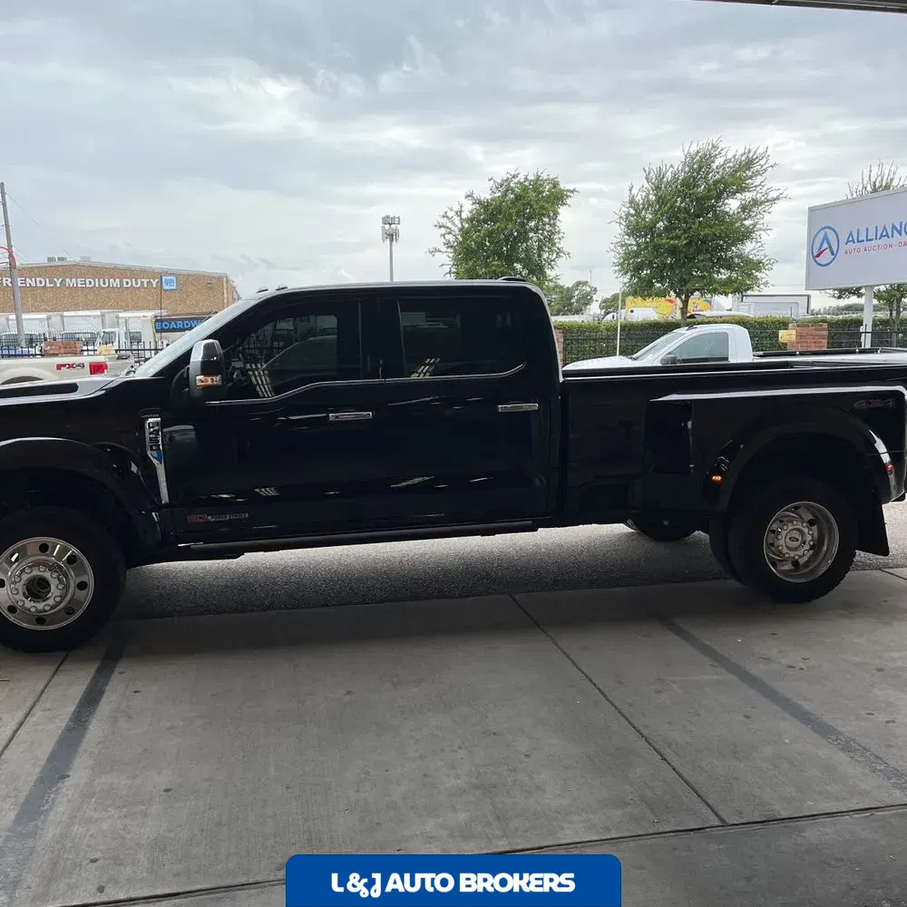 2024 Ford F-450 Super Duty Limited