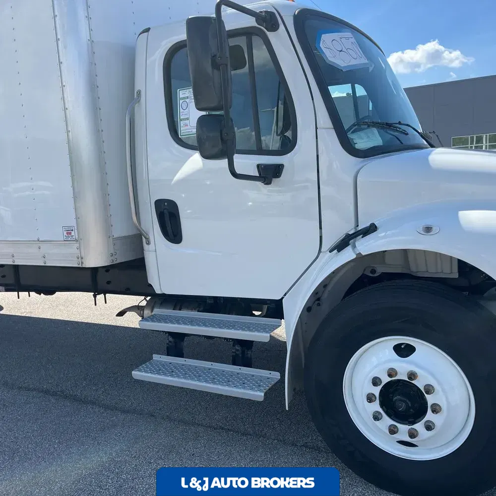 2024 Freightliner M2 106