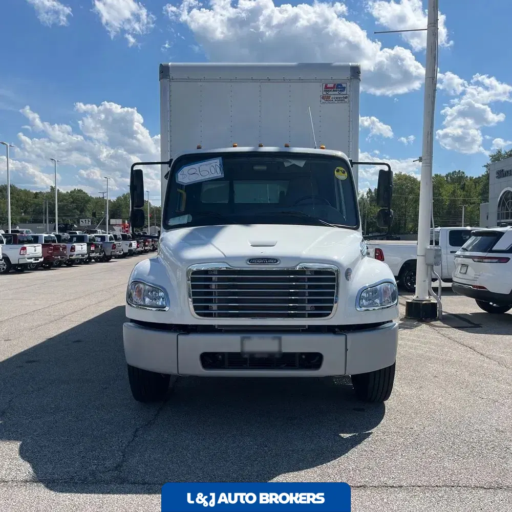 2024 Freightliner M2 106