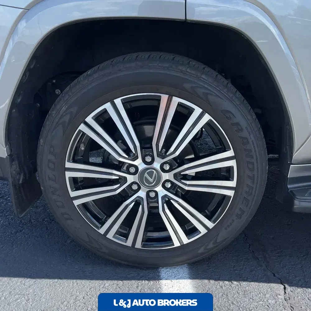 2023 Lexus LX 600 Luxury