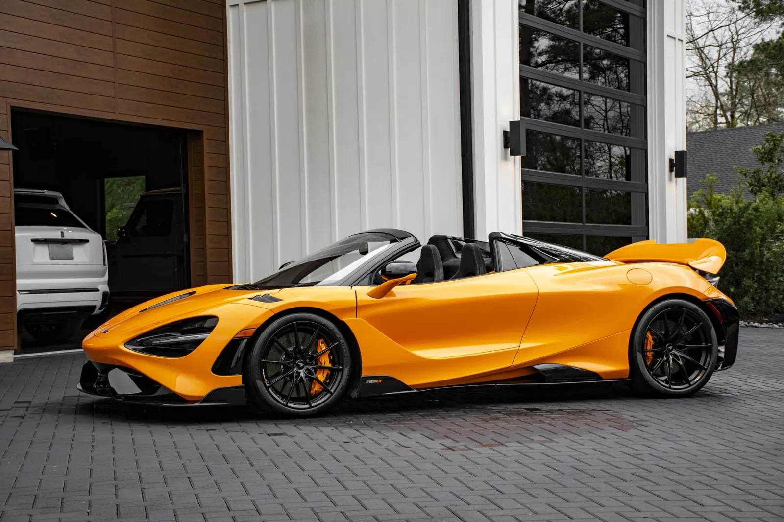 1,200-Mile 2022 McLaren 765LT Spider