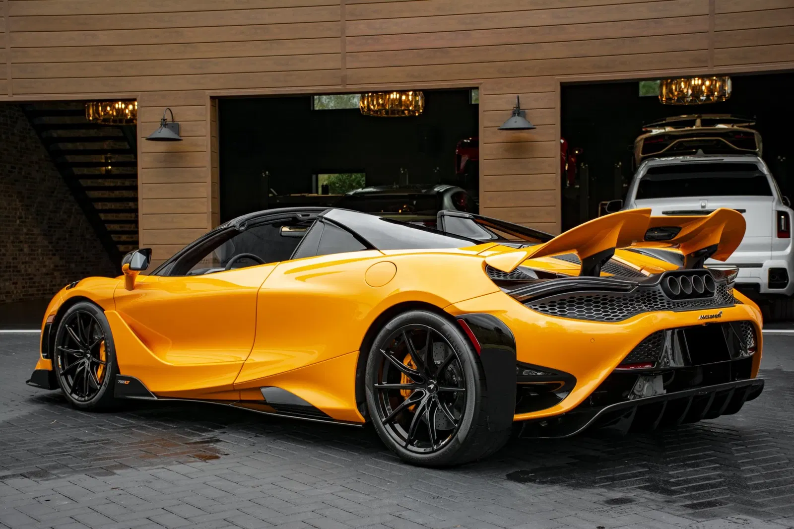 1,200-Mile 2022 McLaren 765LT Spider