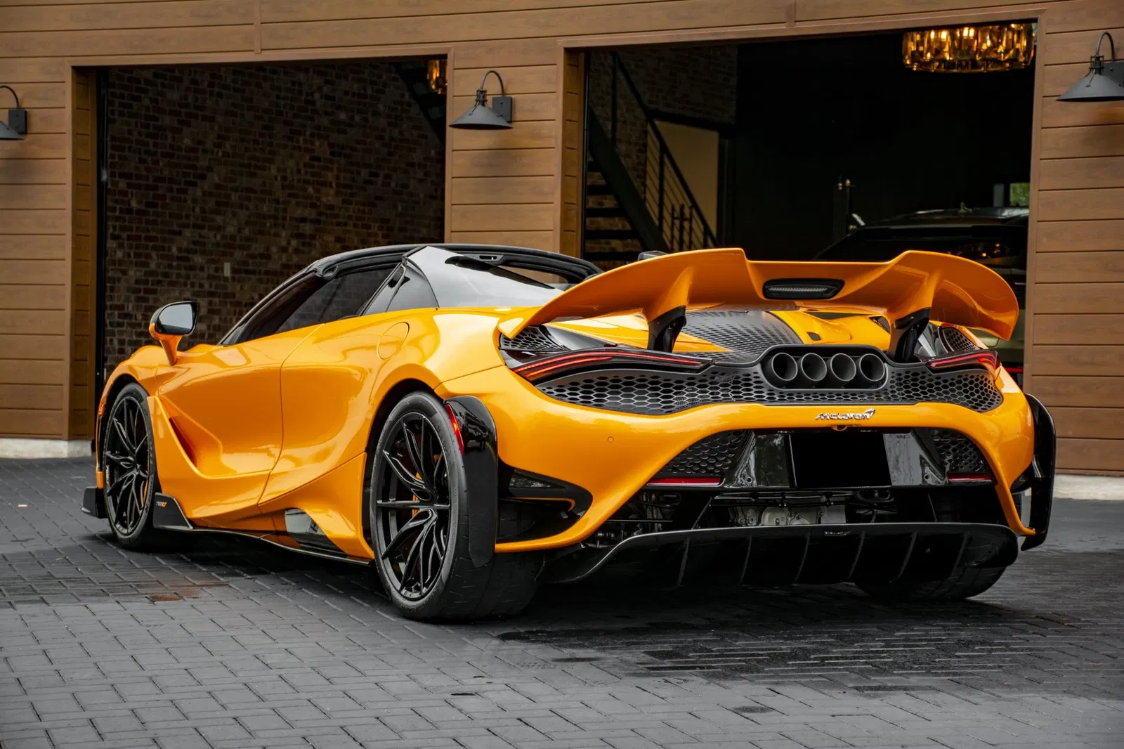 1,200-Mile 2022 McLaren 765LT Spider
