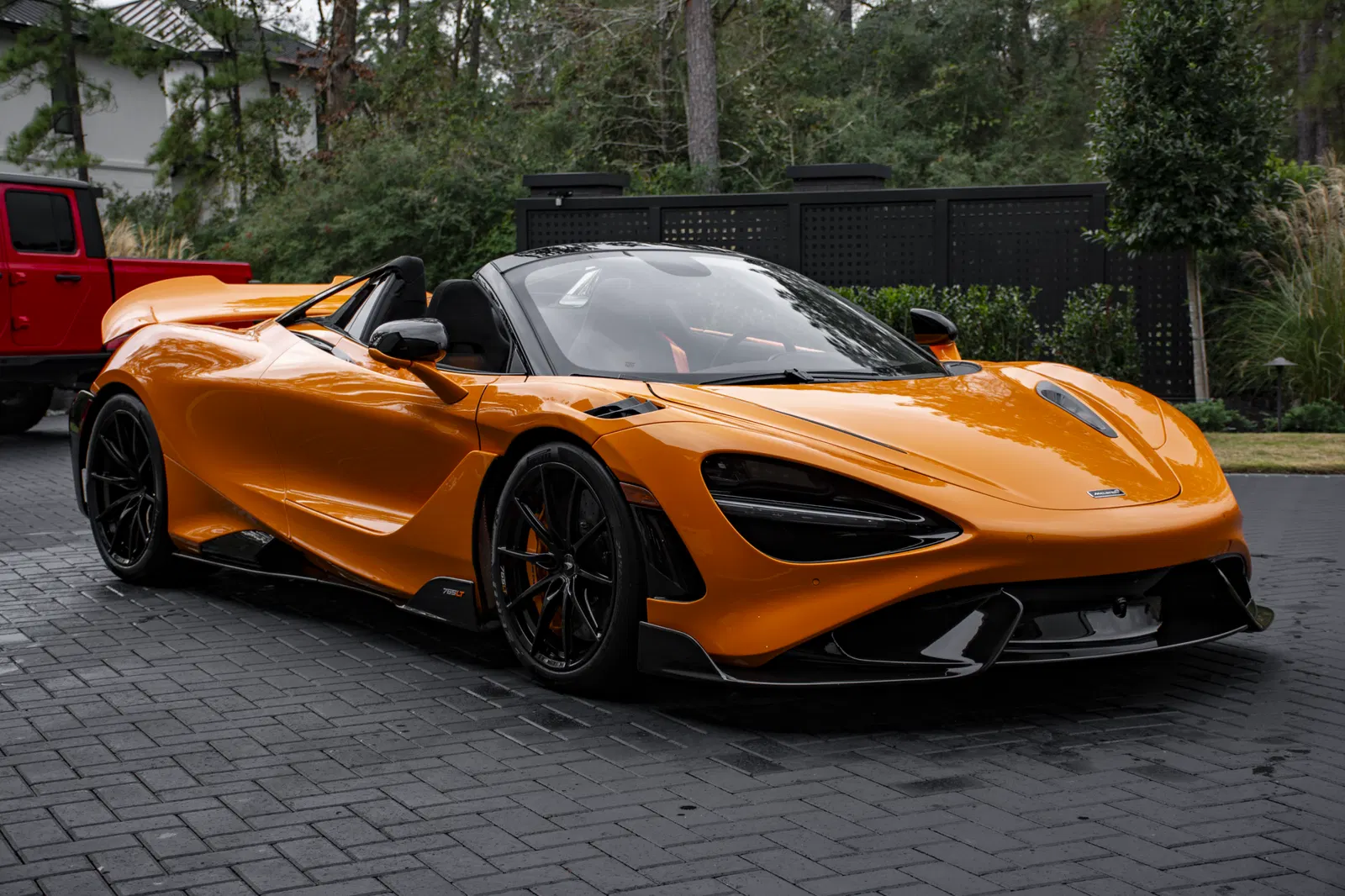1,200-Mile 2022 McLaren 765LT Spider