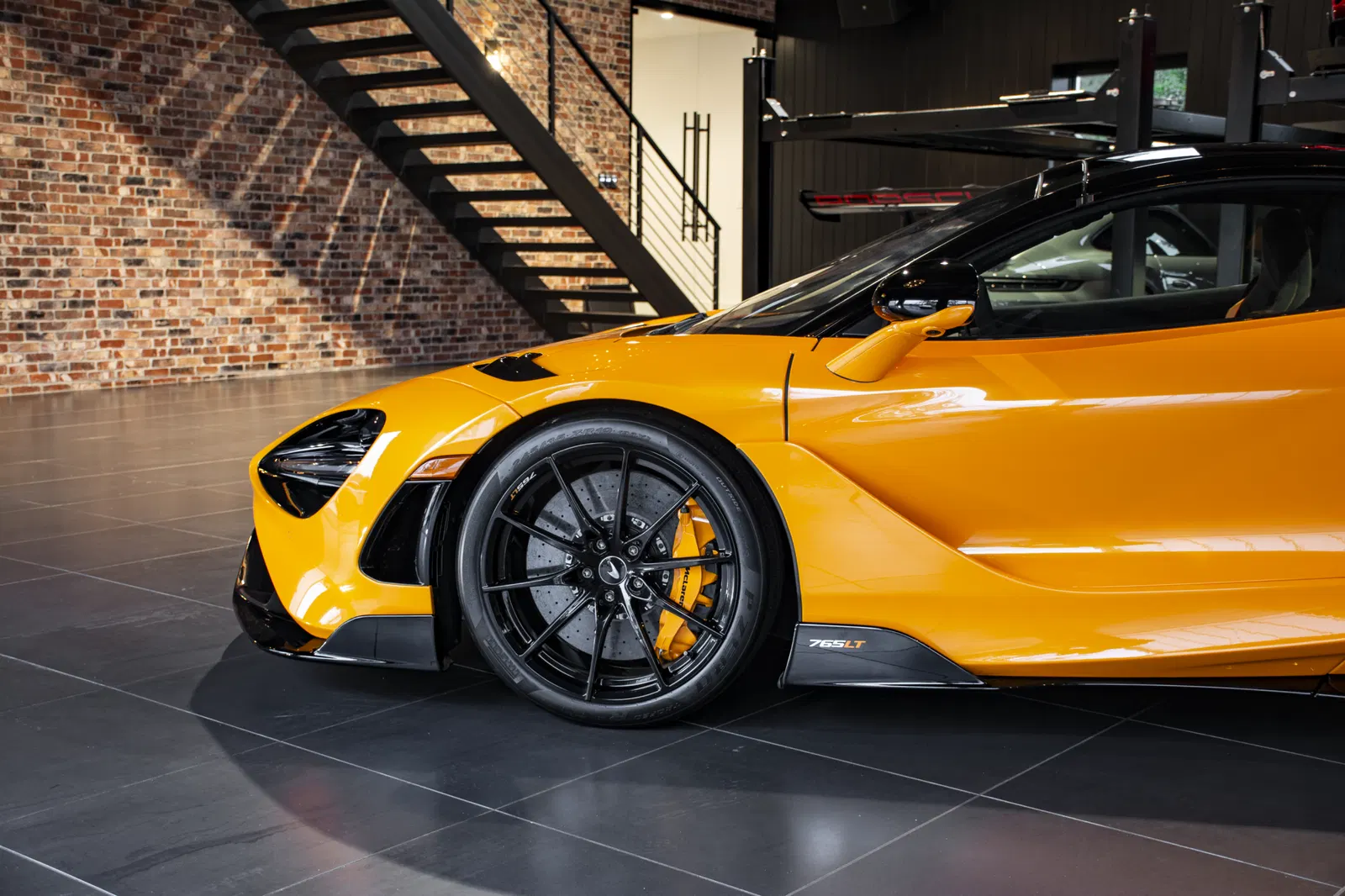 1,200-Mile 2022 McLaren 765LT Spider