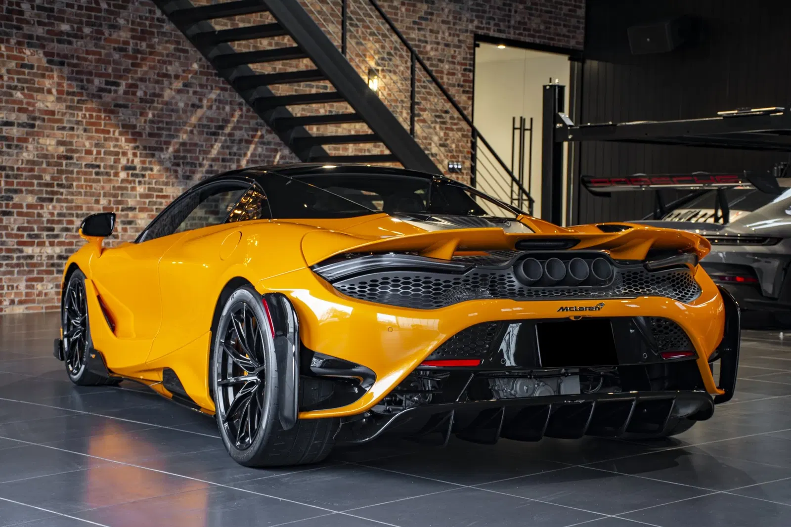 1,200-Mile 2022 McLaren 765LT Spider