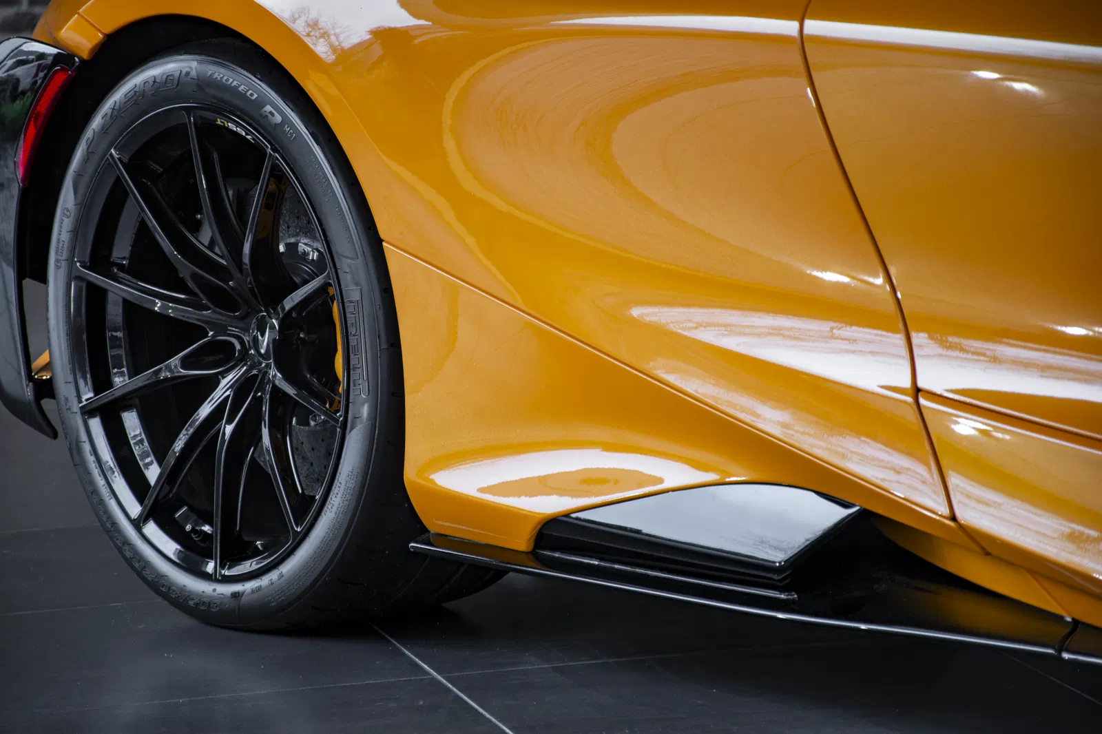 1,200-Mile 2022 McLaren 765LT Spider