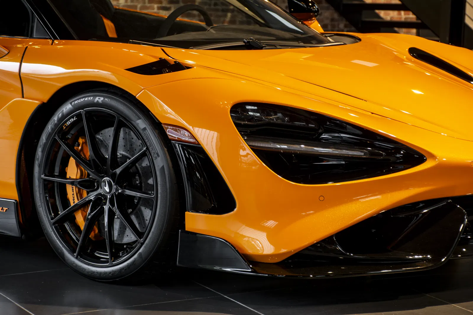 1,200-Mile 2022 McLaren 765LT Spider