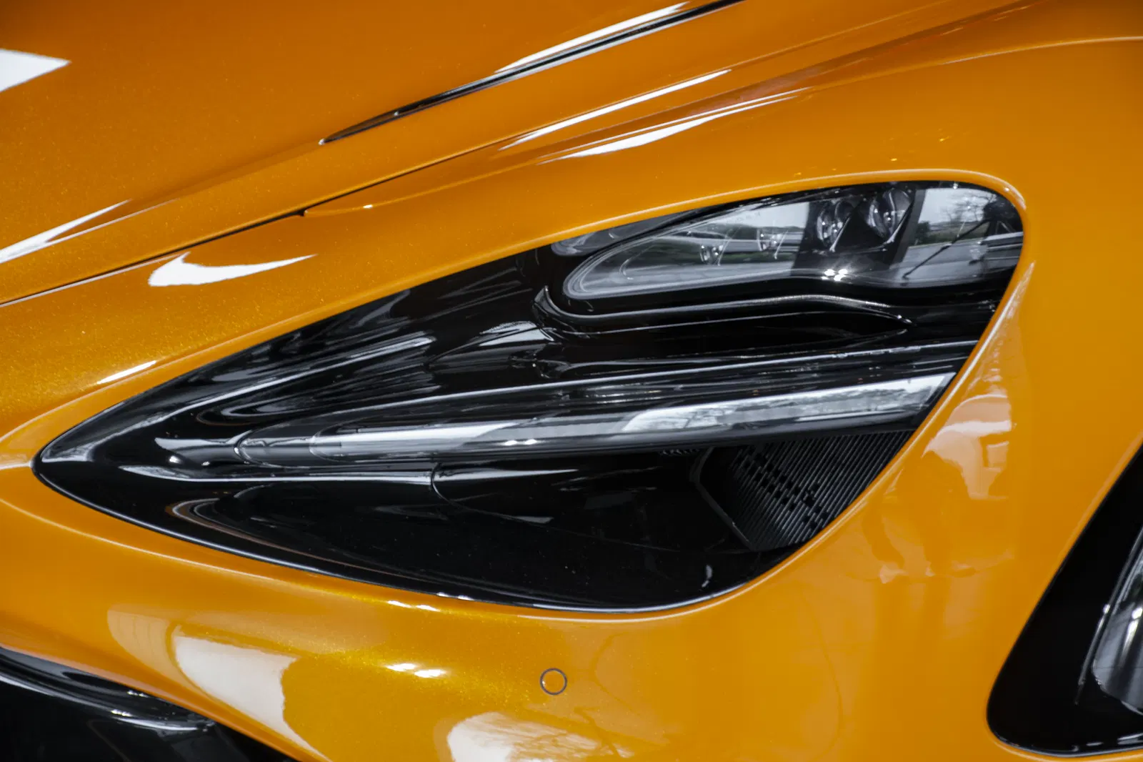 1,200-Mile 2022 McLaren 765LT Spider