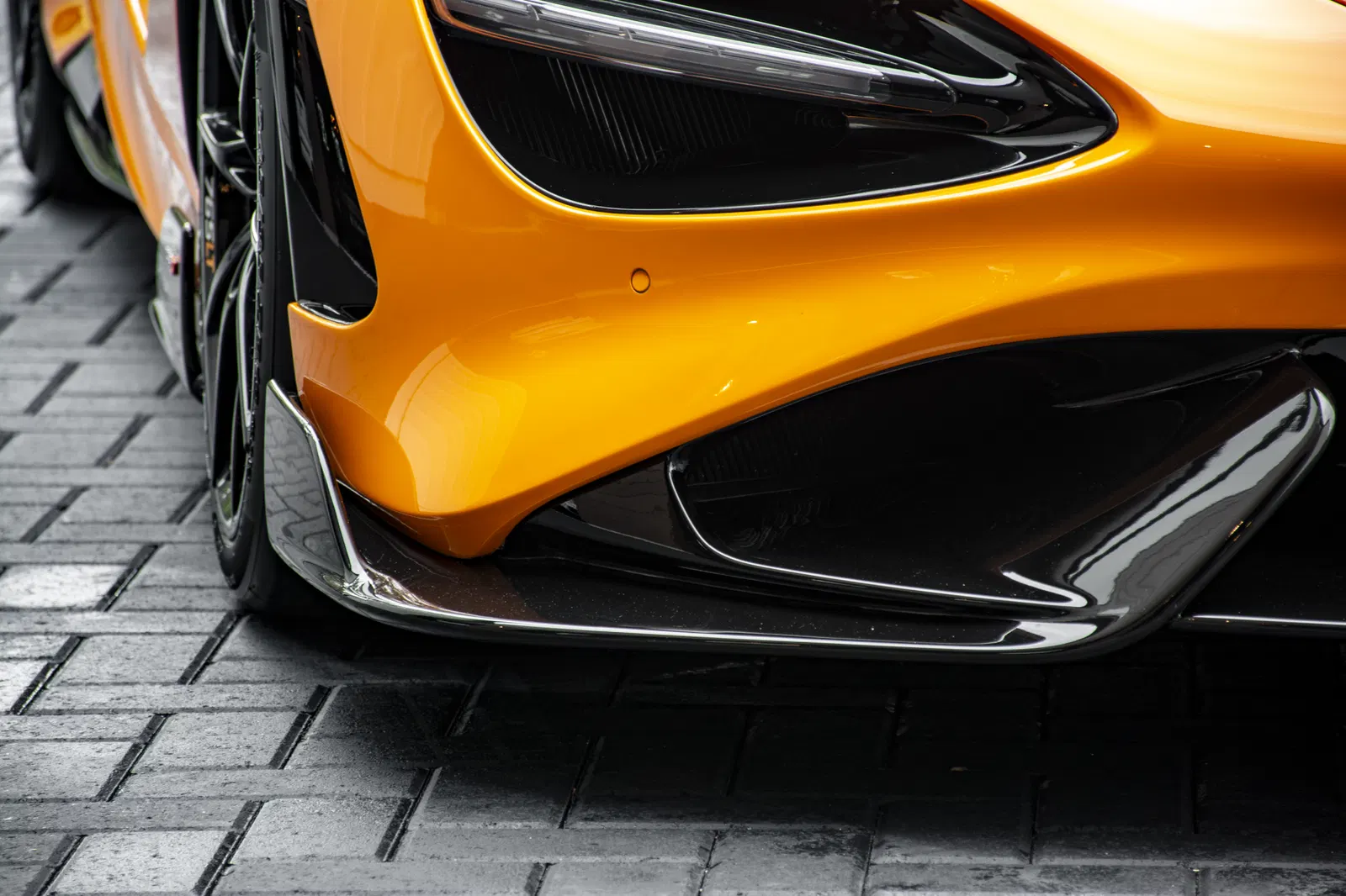 1,200-Mile 2022 McLaren 765LT Spider