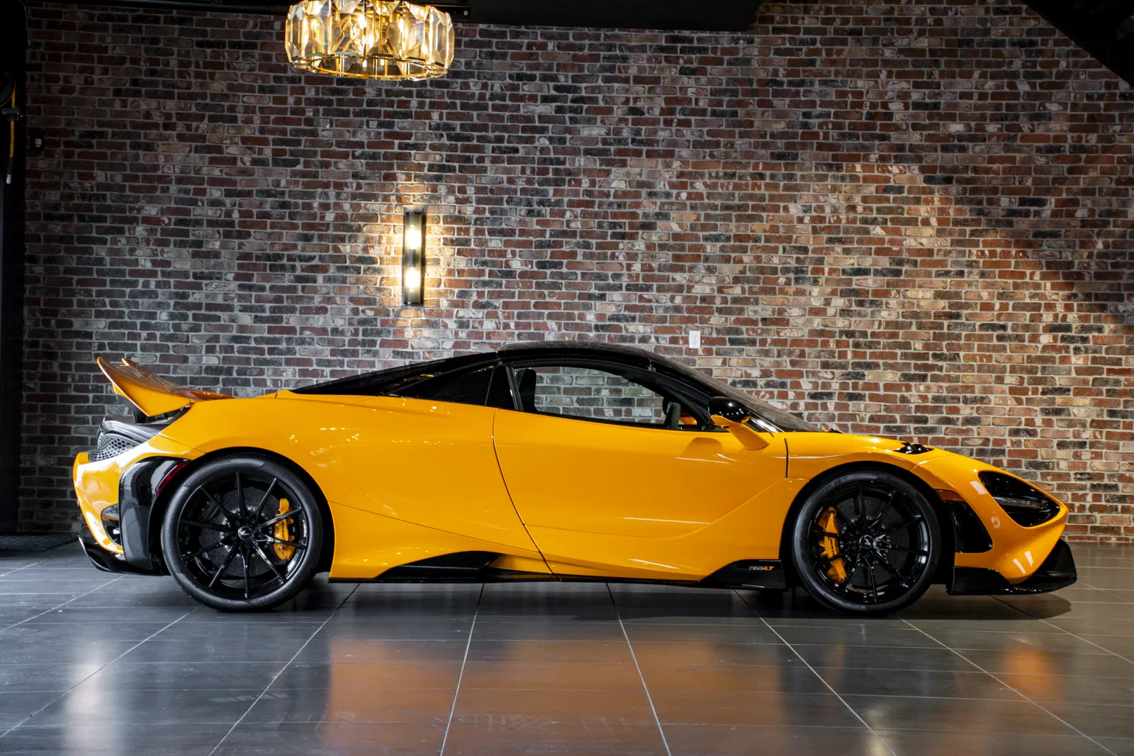 1,200-Mile 2022 McLaren 765LT Spider